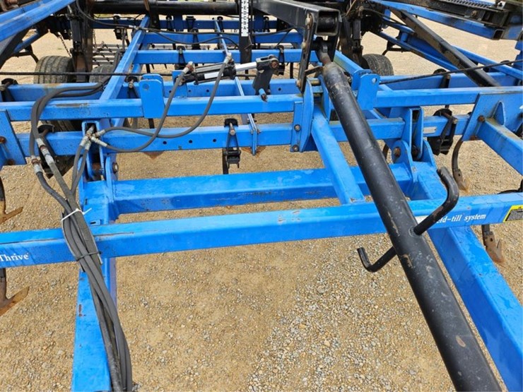 new-holland-st250-image-12
