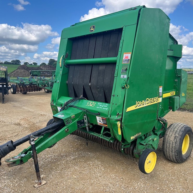 JOHN DEERE 567