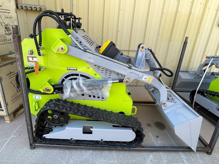 #4601-•-landhero-mini-skid-steer-loader-image-1