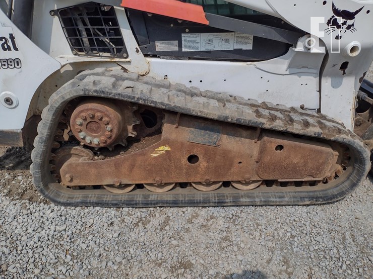 2014-bobcat-t590-image-29