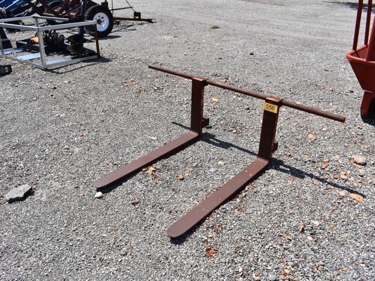 bucket-pallet-forks-image-1