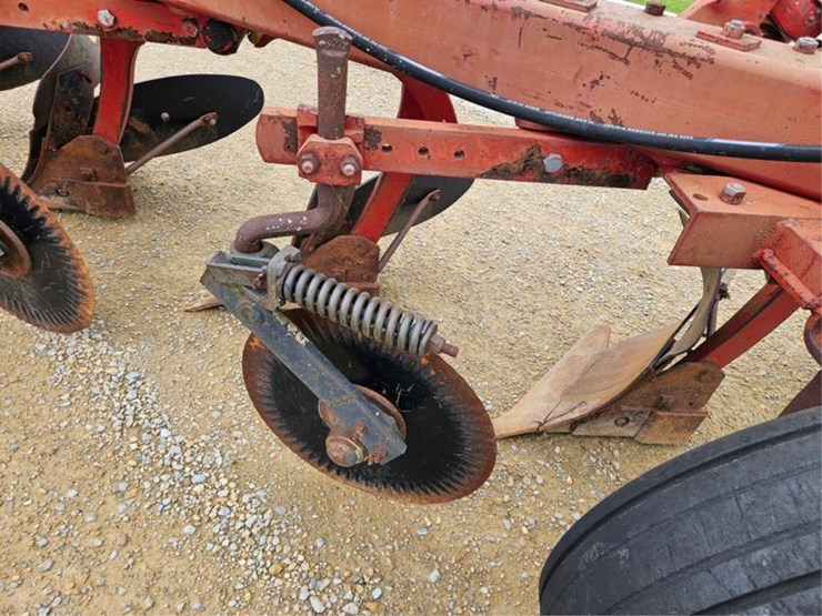 #265-•-ih-720-4-bottom-20"-semi-mount-plow-image-20