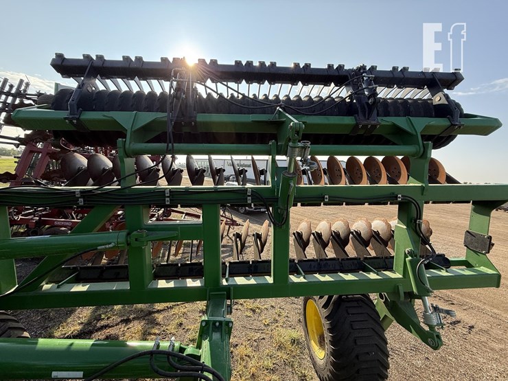 2021-john-deere-2680h-image-24
