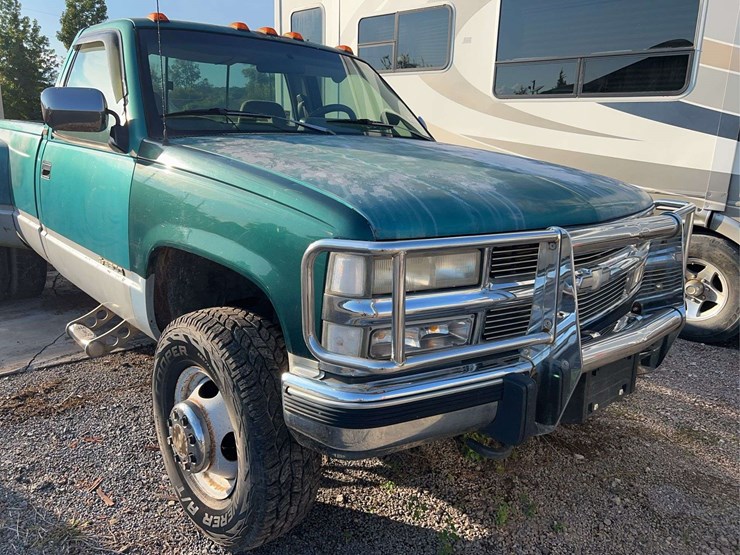 chevrolet-3500-image-2