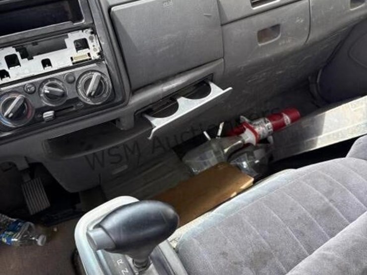2006-ford-lcf-image-23