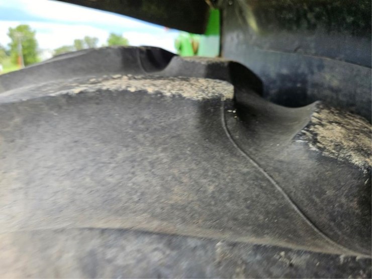 john-deere-8200-image-45