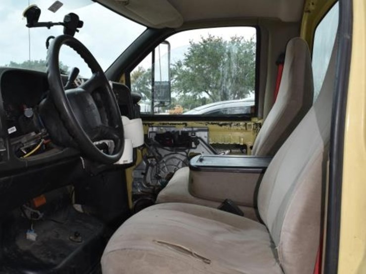 2009-gmc-c550-top-kick-pump-truck-(vin-#-1gdj5c1g29f412980)-(showing-appx-2-image-6