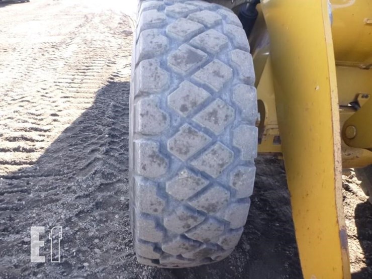 2013-caterpillar-924k-image-23