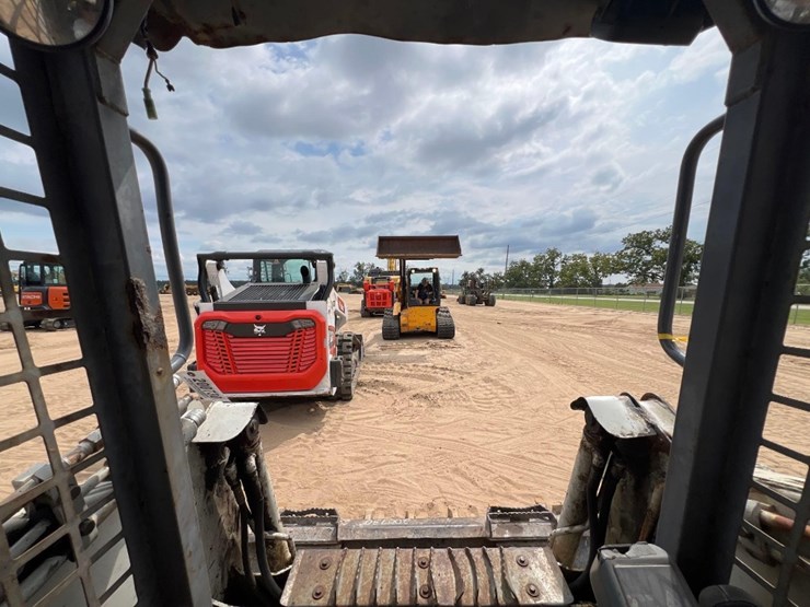 2008-takeuchi-tl120-image-33