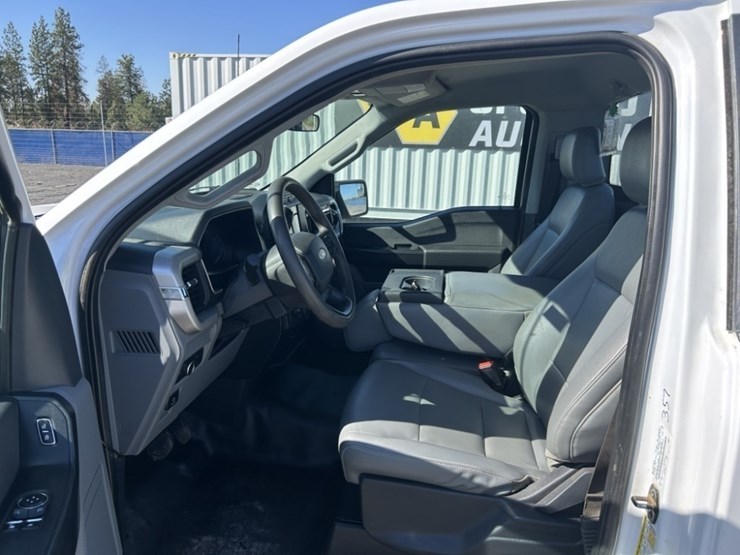 2022-ford-f150-xl-image-13