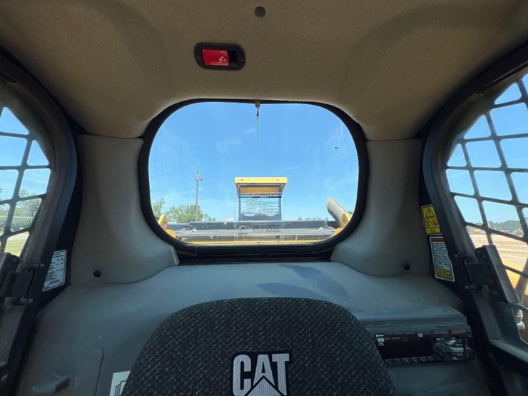 2016-caterpillar-277d-image-32