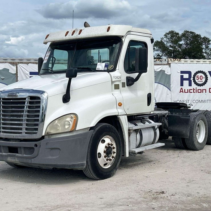 2015 FREIGHTLINER CASCADIA 125