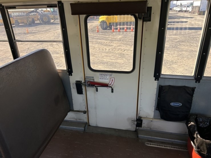 2013-ic-pb10500-school-bus-image-24