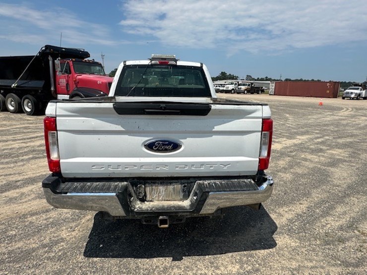 2019-ford-f250-image-10