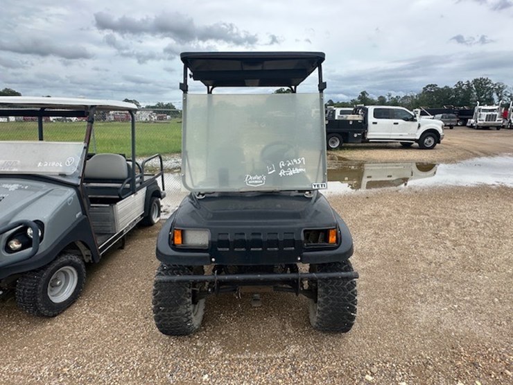 club-car-carryall-272-image-5