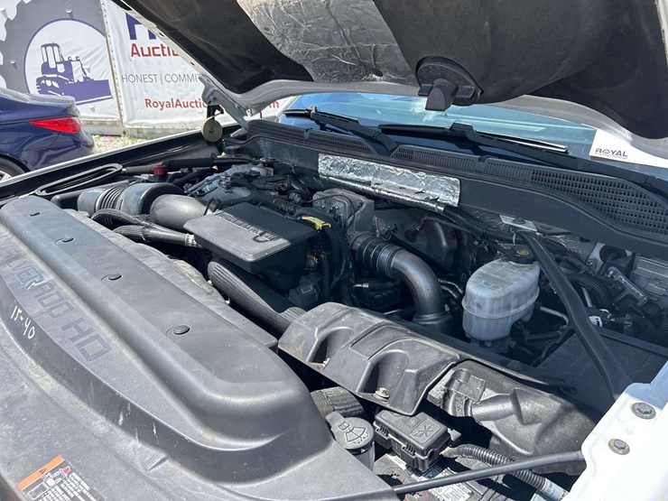 2018-chevrolet-silverado-3500hd-image-7
