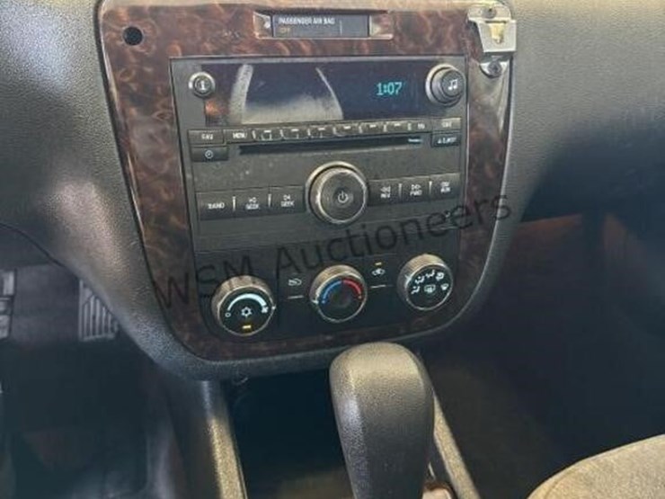2016-chevrolet-impala-ls-sdn-image-18