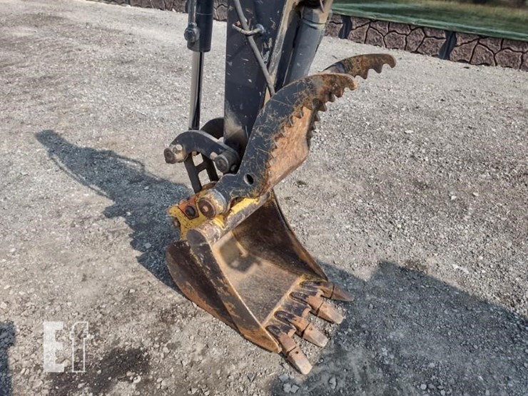 2018-deere-35g-image-15
