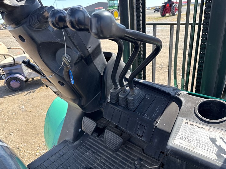 #149-•-#24925-•-mitsubishi-30-fl-08-pneumatic-tire-forklift-f-375882-inv#:-24925-image-24