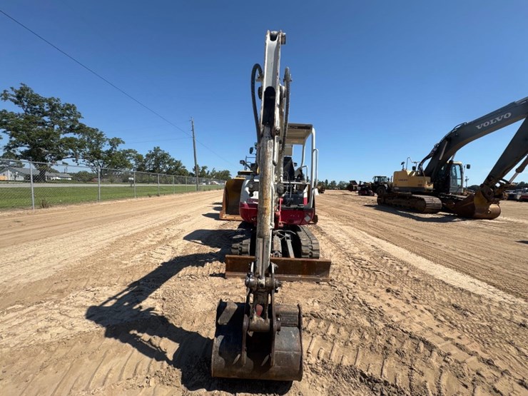 2019-takeuchi-tb230-image-3