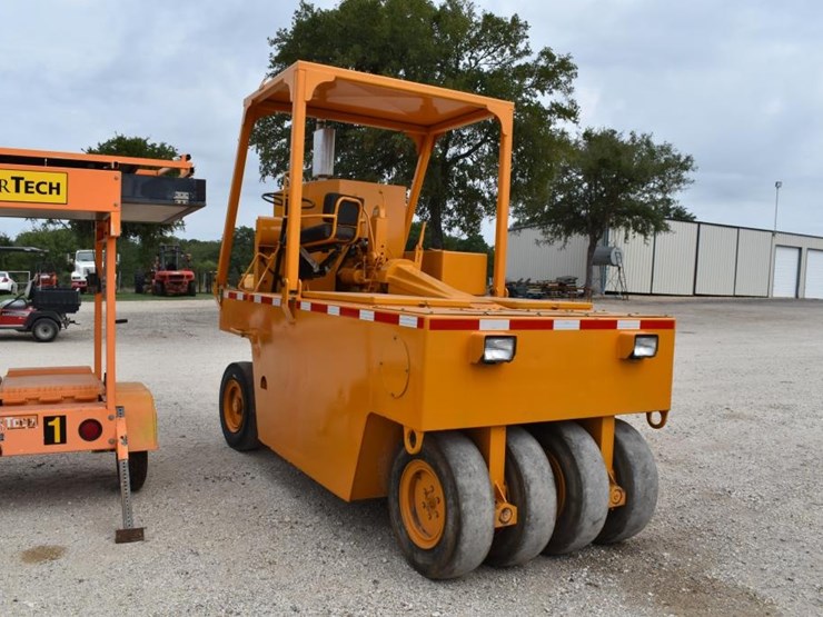 ingram-pneumatic-rubber-tire-roller-(totally-rebuilt)-(serial-#-unknown)-(s-image-4