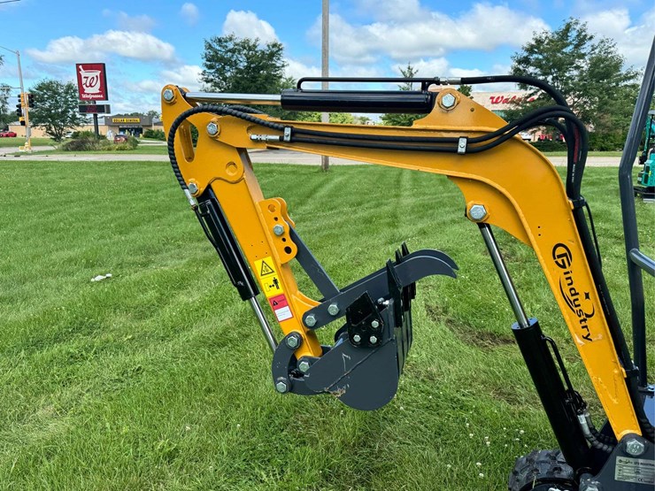 2025-cfg-industrial-mx12rx-mini-excavator-...-unused-image-4