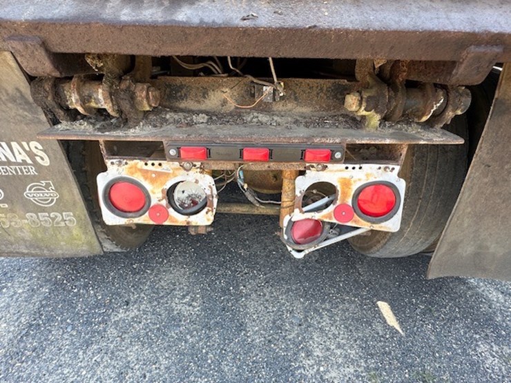 1978-mack-r686-image-12