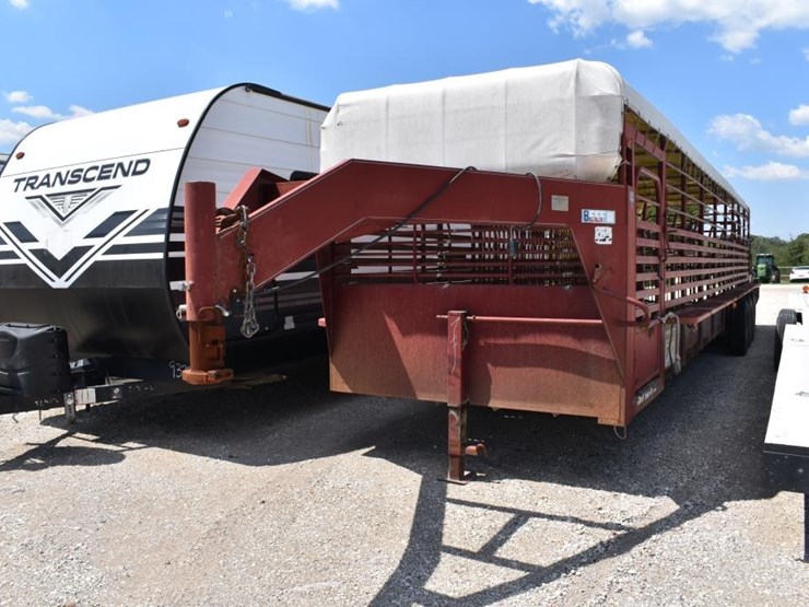 2006-36'-x-6'-8"-gooseneck-cattle-trailer-(vin-#-1c9g3363461288532)-(regis-image-2