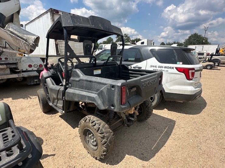 2020-honda-pioneer-700-image-4