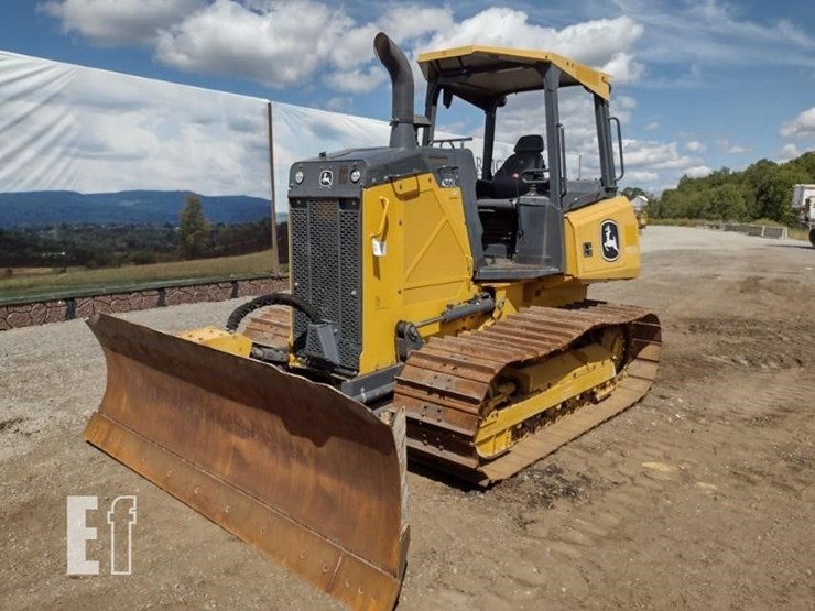 2022-deere-450k-image-42