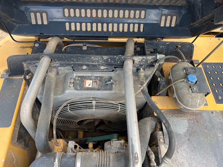 2008-deere-270d-lc-image-37