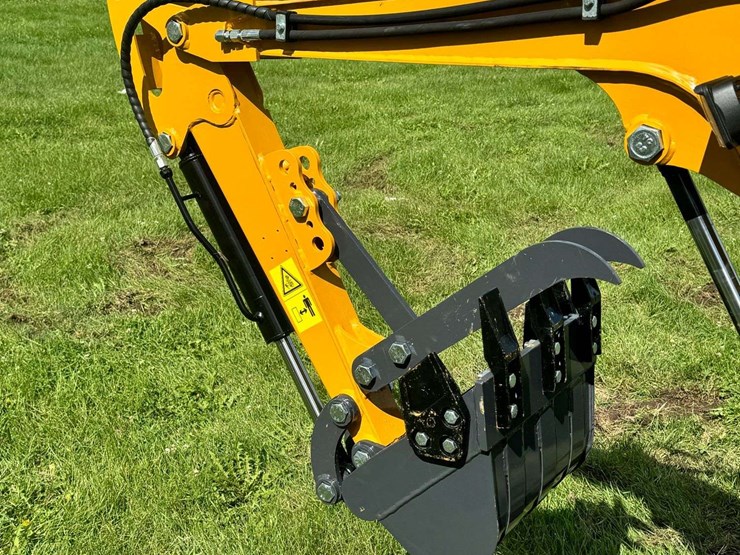 2025-cfg-industrial-mx12rx-mini-excavator-...-unused-image-5