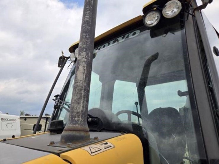 2009-volvo-bl70-image-16