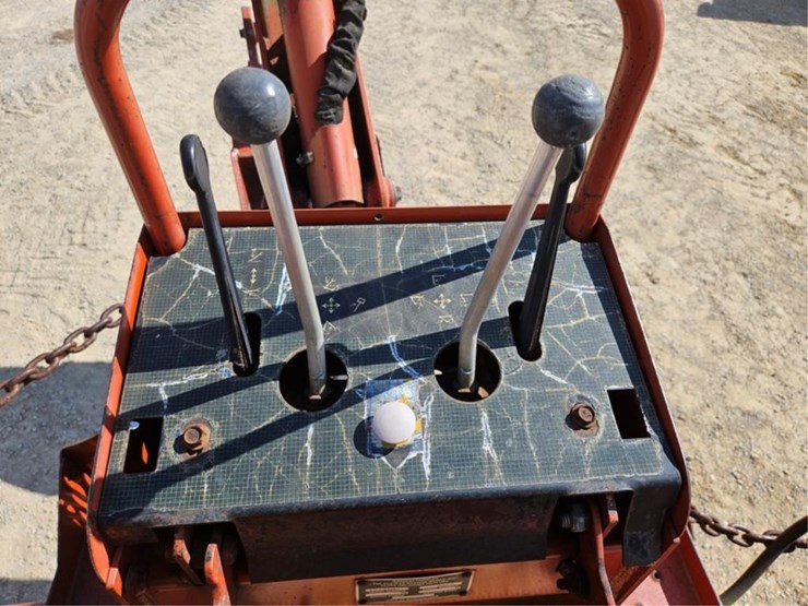 ditch-witch-5110-image-25