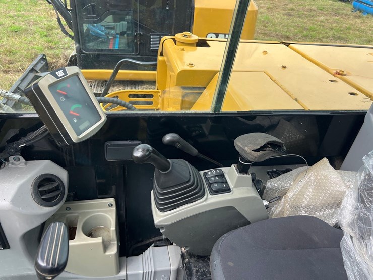 2021-caterpillar-305-image-22