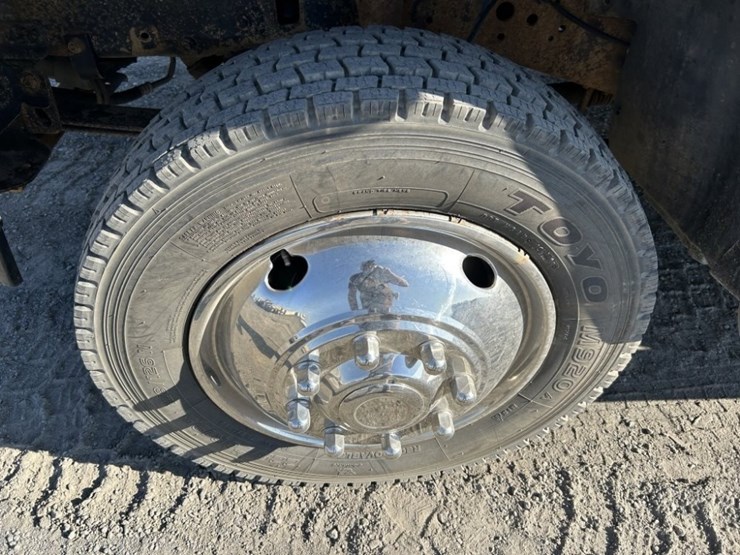 2004-ford-f550-sd-image-9