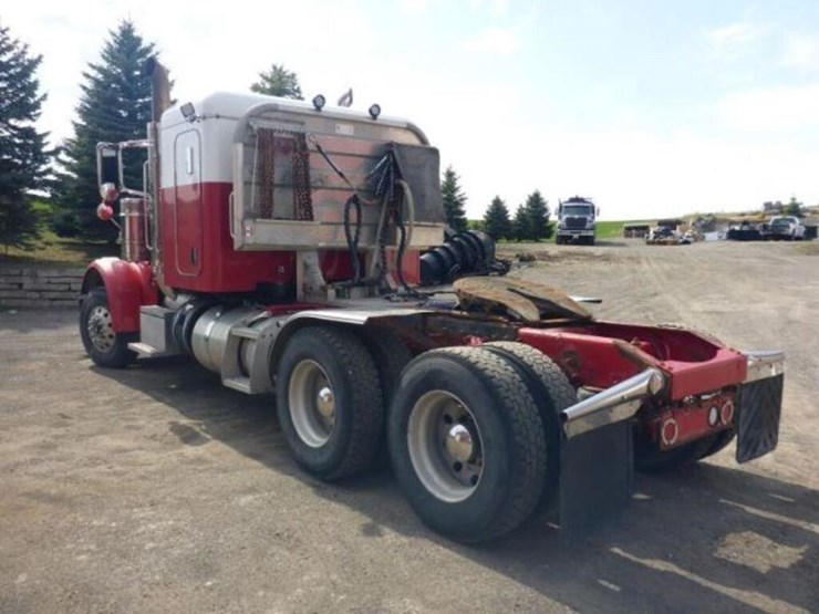 2015-peterbilt-367-image-5