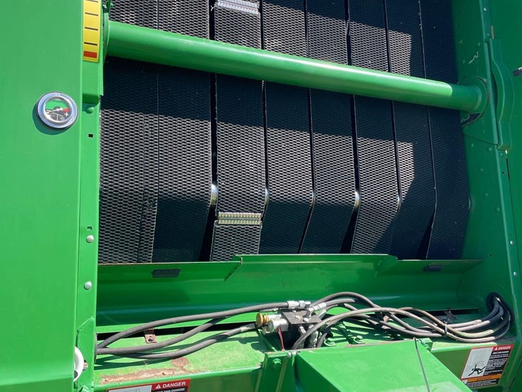 2017-john-deere-569-premium-image-22