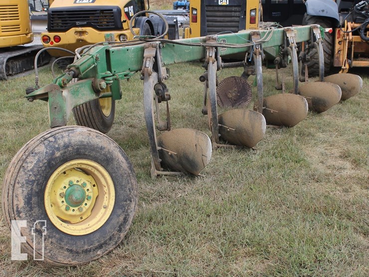 john-deere-2700-image-2