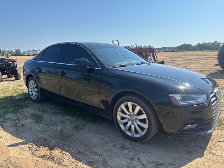 2013-audi-a4-20t-sedan-image-4