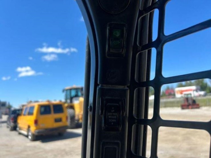 2019-bobcat-t650-image-13