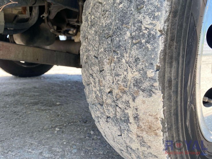 2014-dodge-ram-5500-image-35