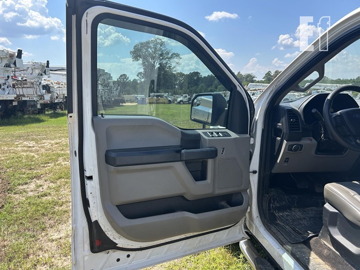 2019-ford-f150-image-12