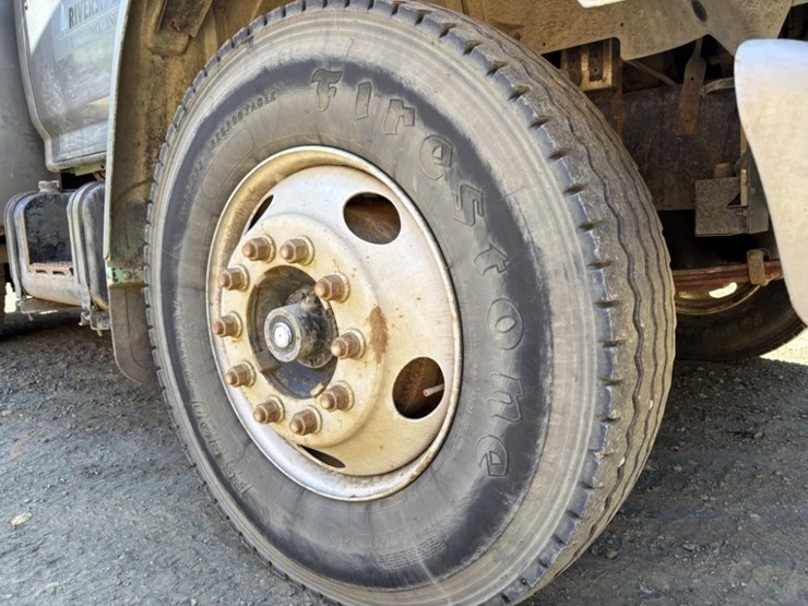 1996-ford-f800-image-12