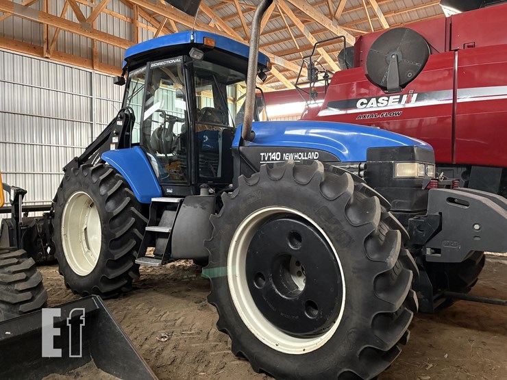 new-holland-tv140-image-8