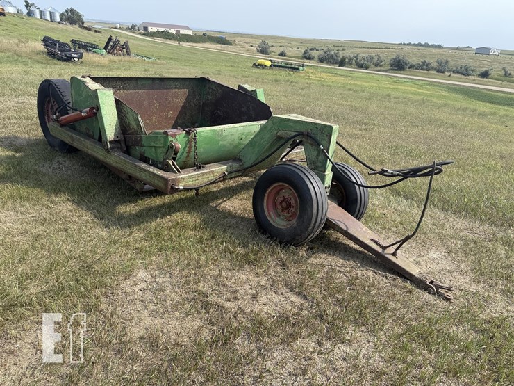 pull-type-dirt-scraper-image-1