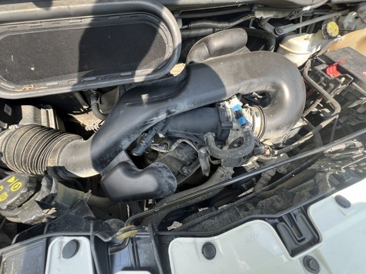 2015-ford-transit-image-12
