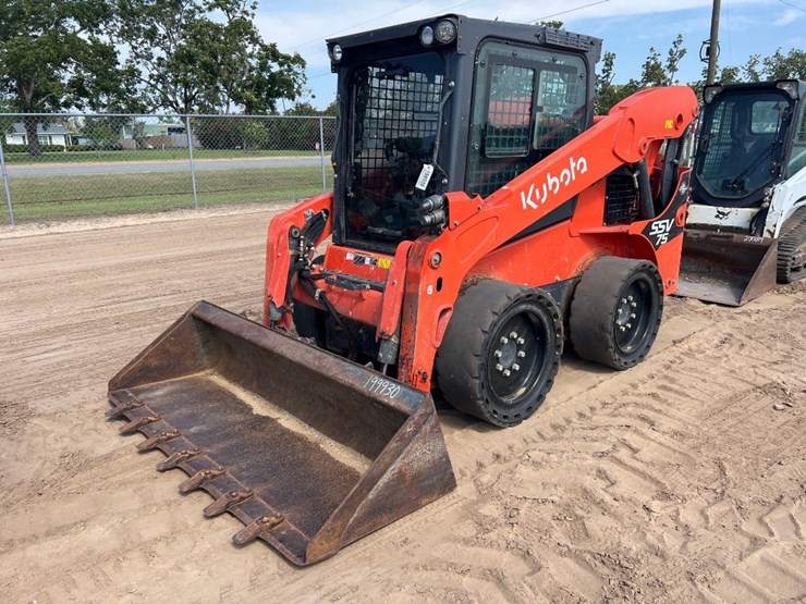 2022-kubota-ssv75-image-8
