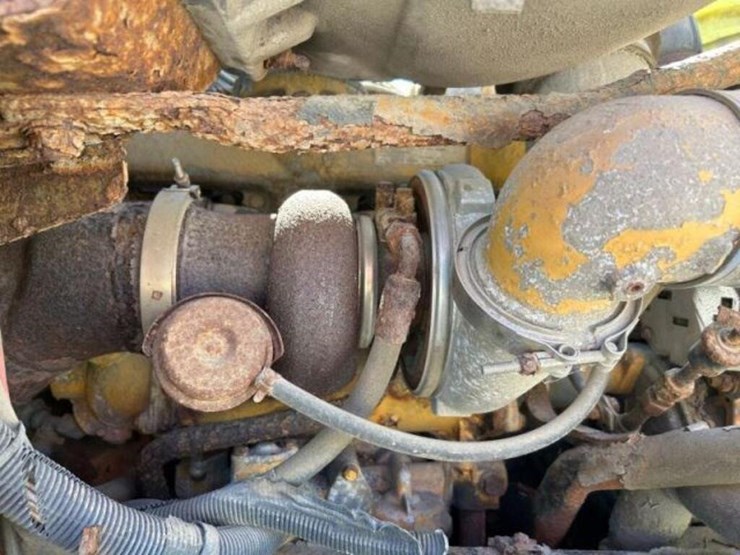 2002-freightliner-fl112-image-42