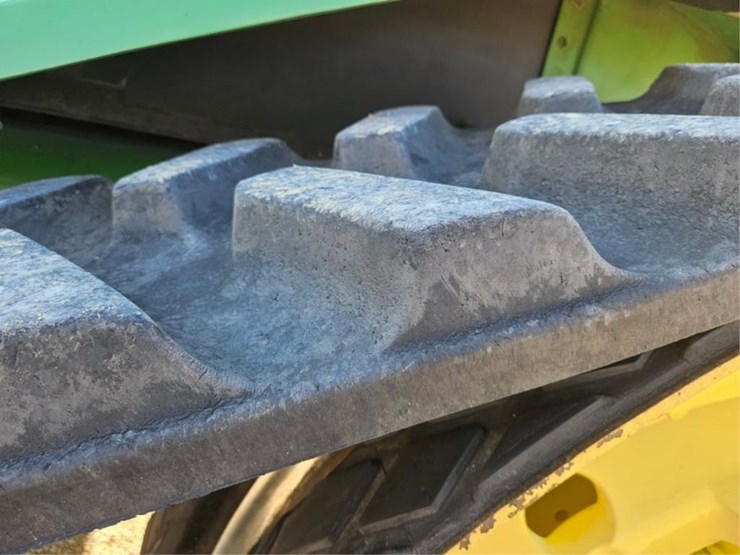 john-deere-8400t-image-22